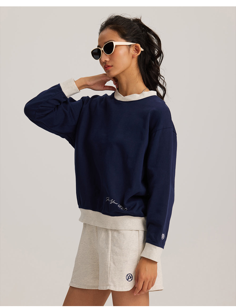 Navy Blue Embroidery Sweatshirt