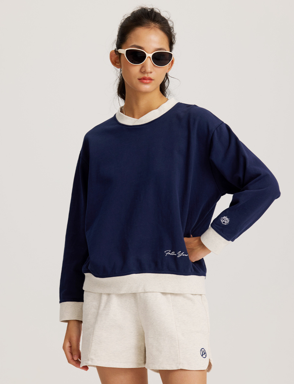 Navy Blue Embroidery Sweatshirt