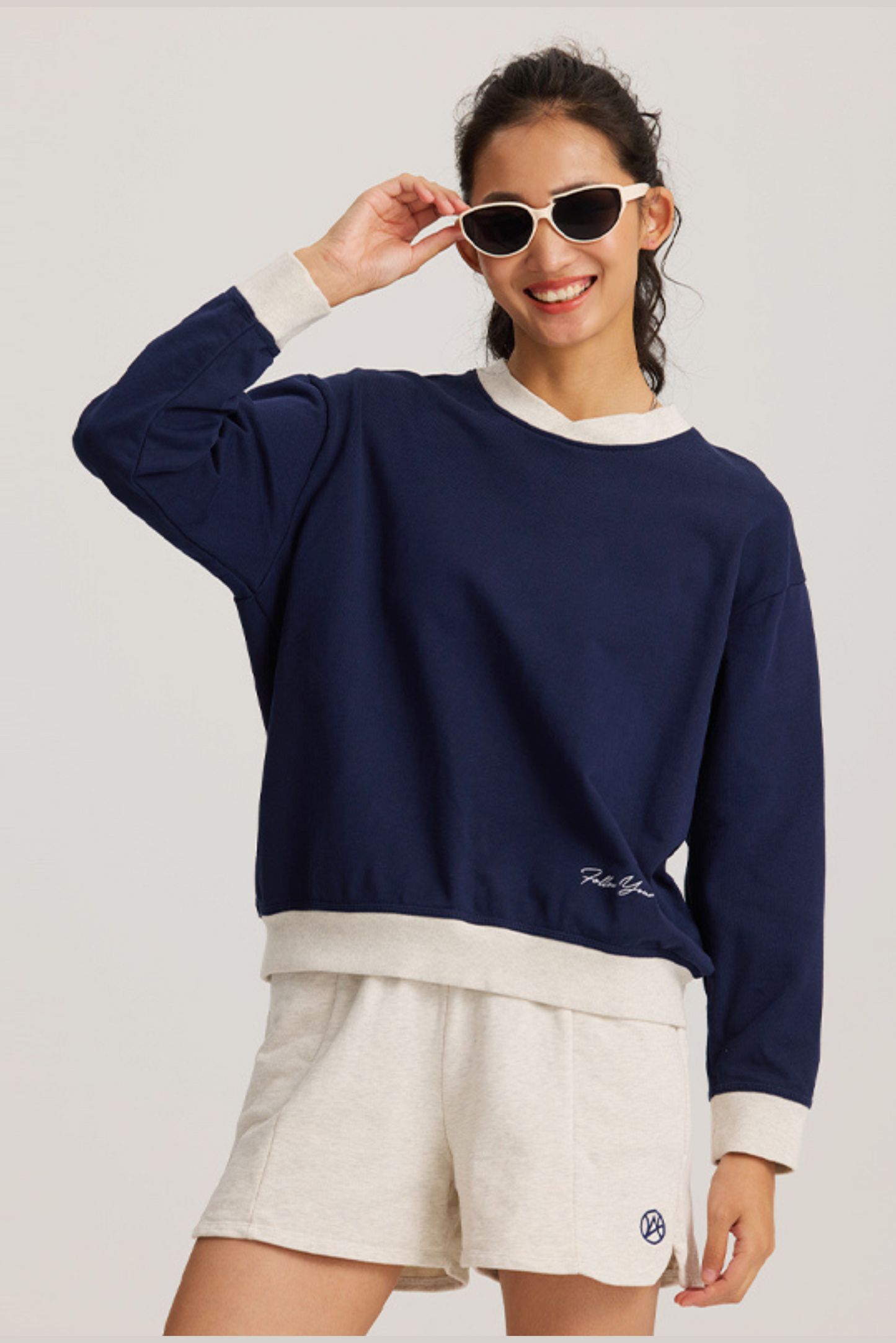 Navy Blue Embroidery Sweatshirt